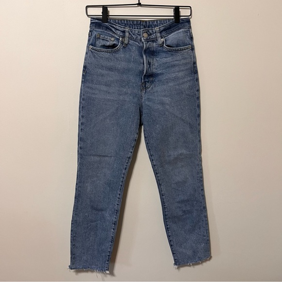 H&M Ultra High Waist Mom Jeans Raw Hem - Picture 2 of 13